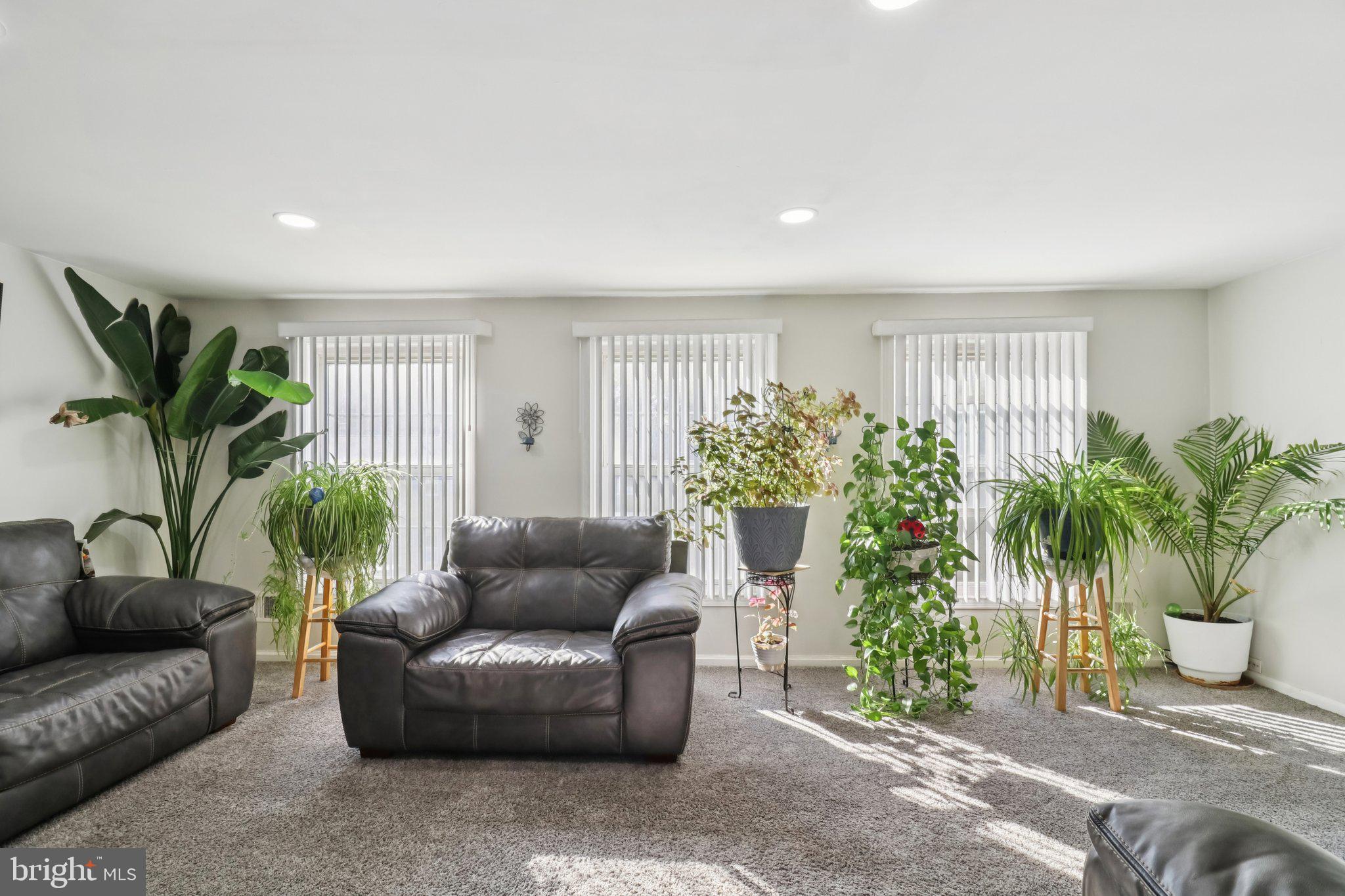 PINEWOOD HILL - Residential