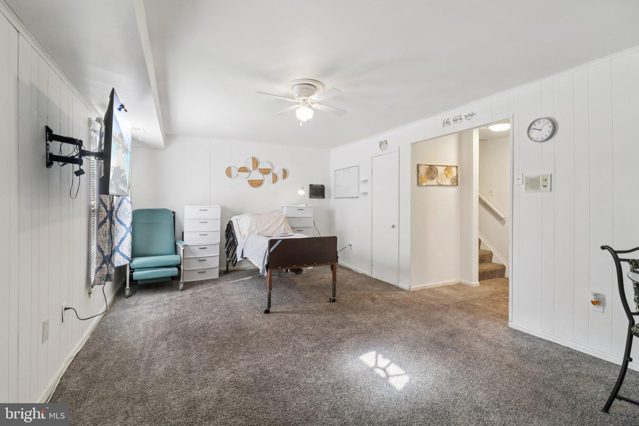 PINEWOOD HILL - Residential