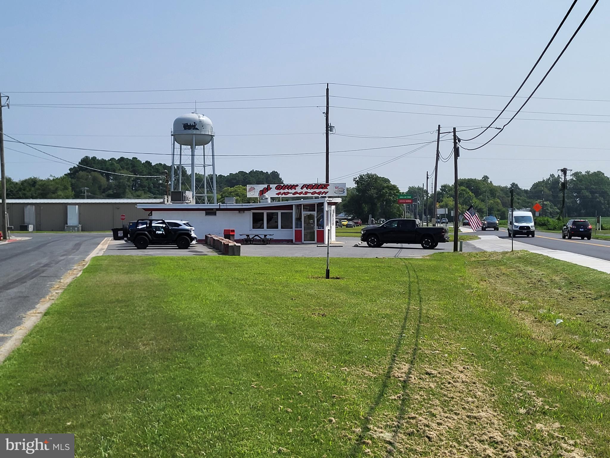 Established Carry Out Restaurant on an extremely busy corner / point lot in Hurlock Maryland. Make a deposit on day one of your ownership. This location is very near several large employers and has an excellent traffic count. All equipment and Real Estate conveys.