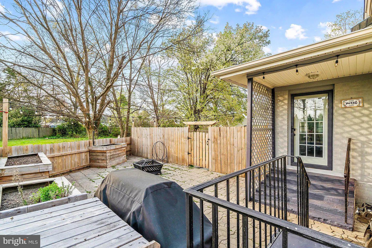 WOODLAWN ACRES - Residential Lease