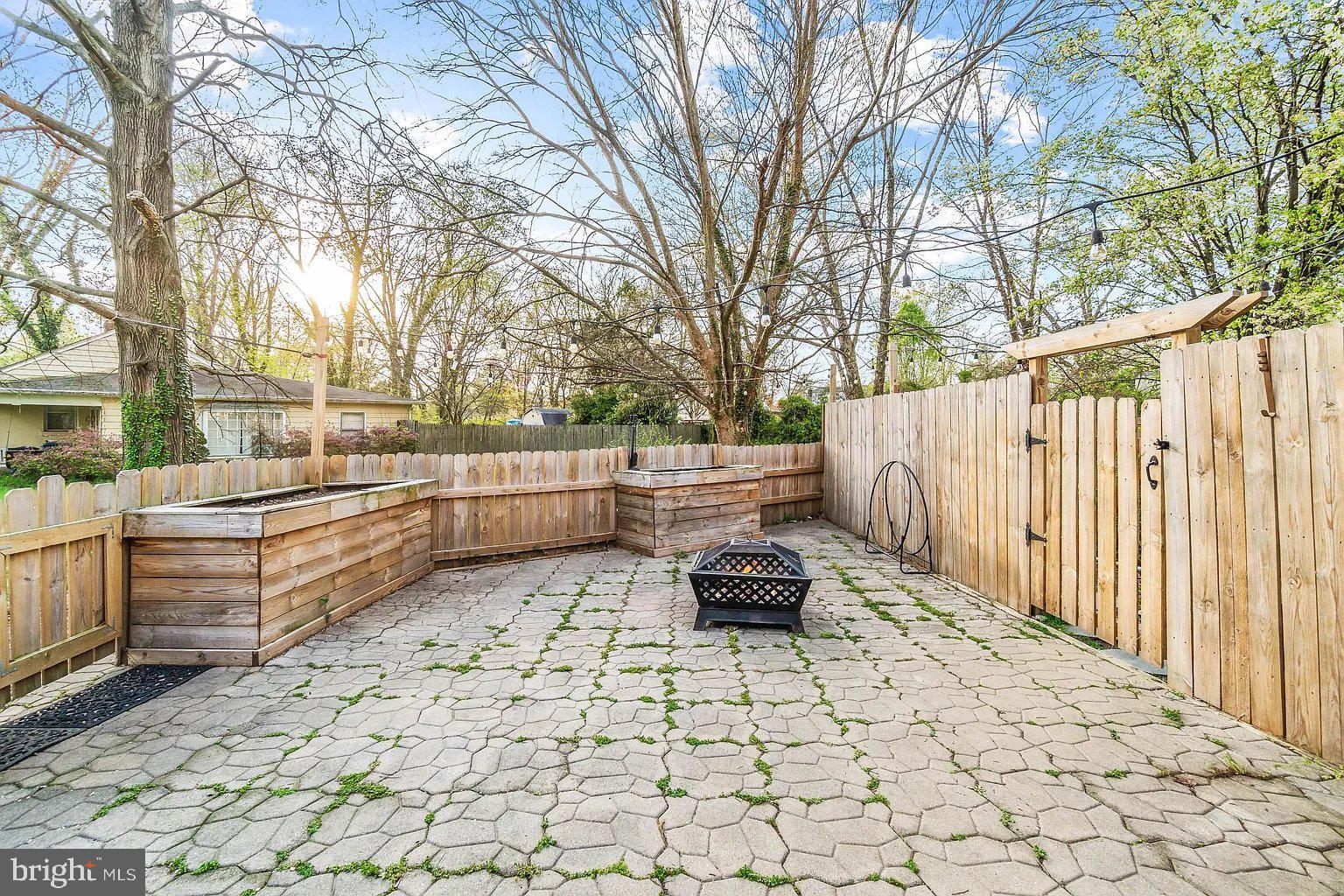 WOODLAWN ACRES - Residential Lease