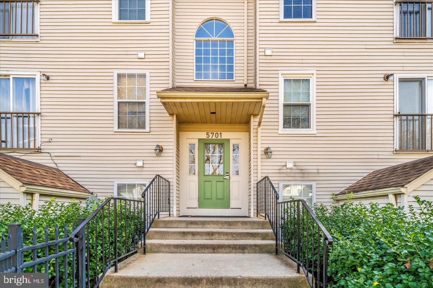 5701 LAVENDER PLAZA J