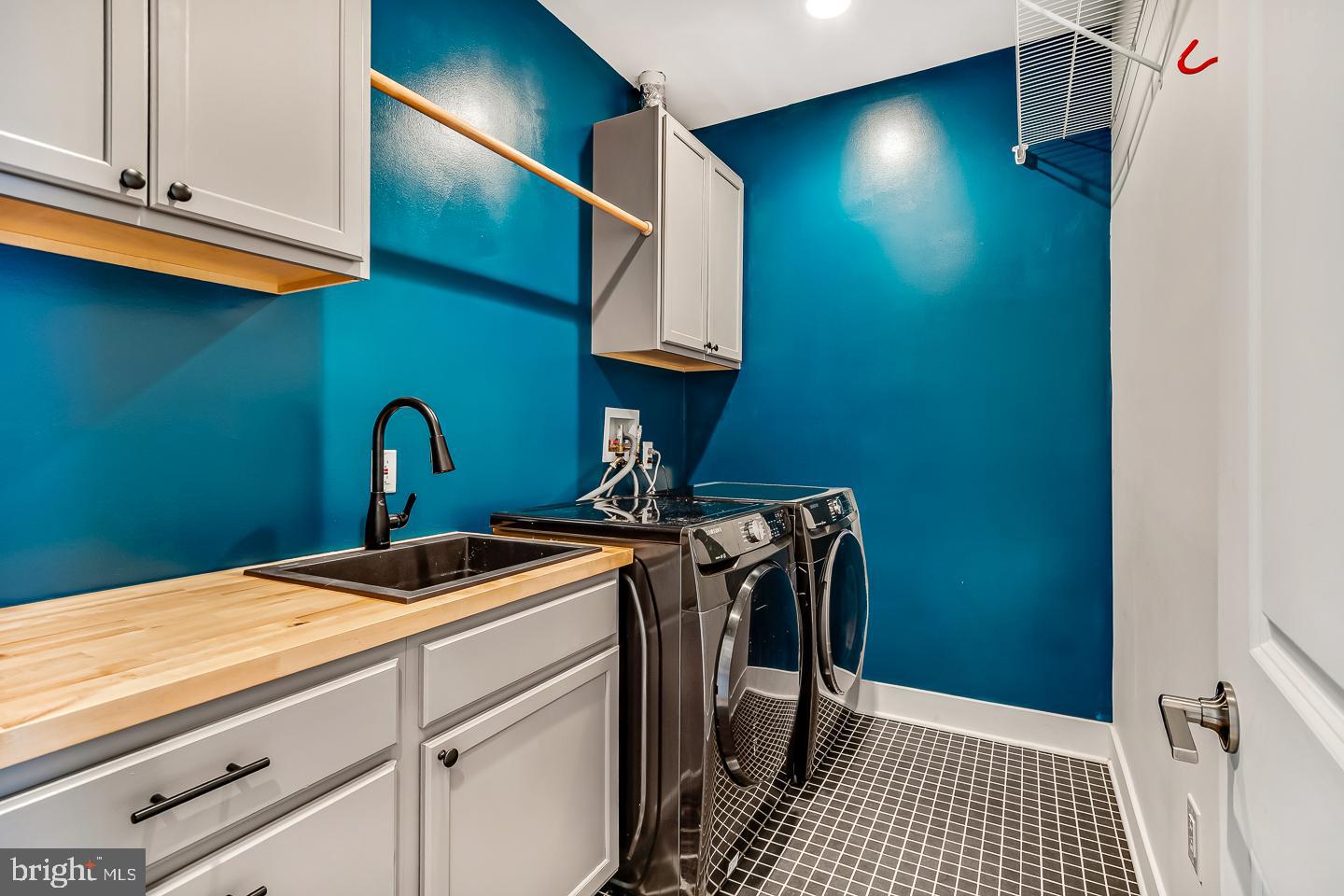 OLDE KENSINGTON - Residential