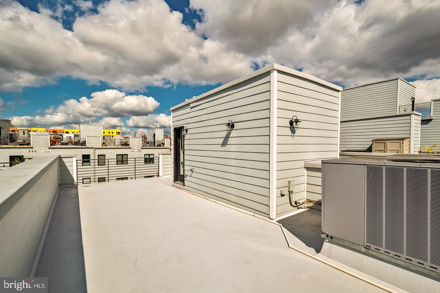 OLDE KENSINGTON - Residential