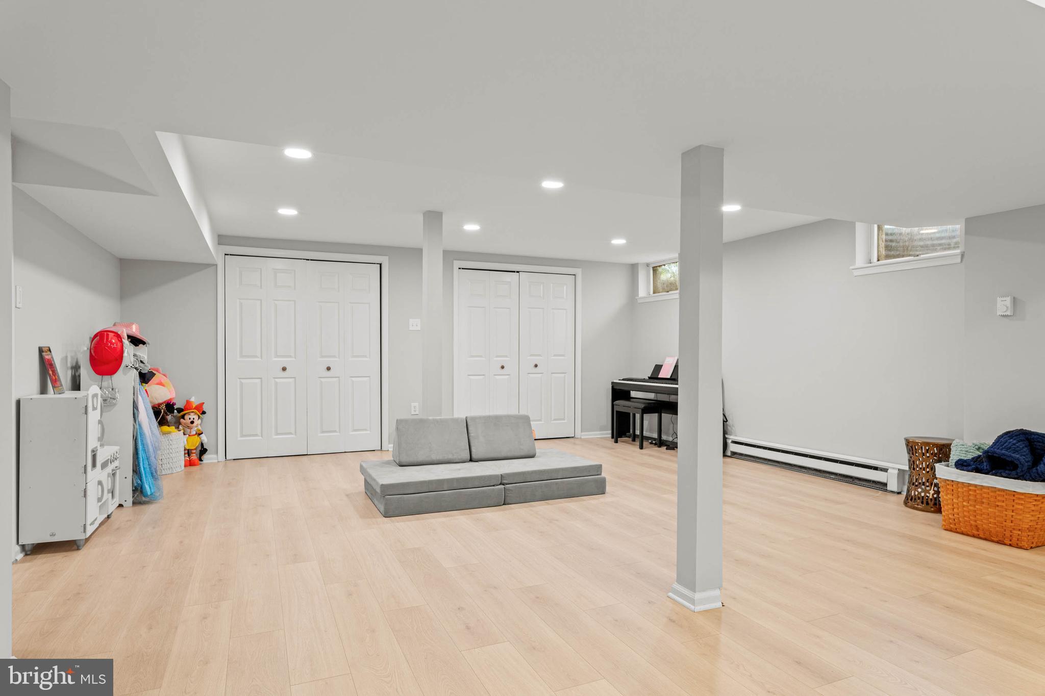 CORNERSTONE - Residential