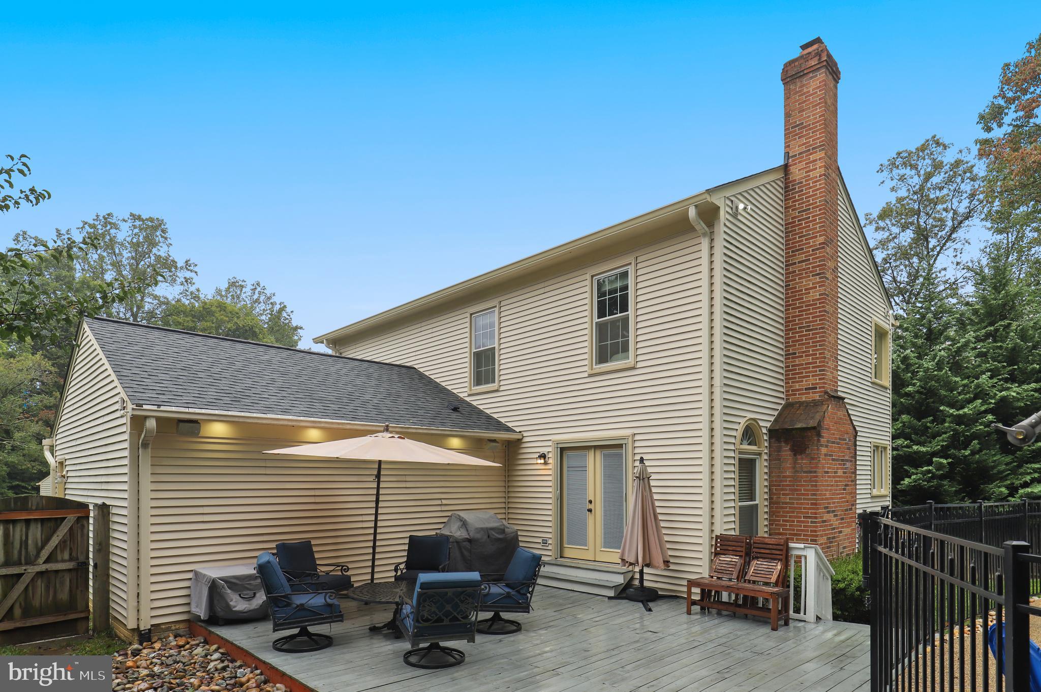 SOUTH RUN OAKS - Residential