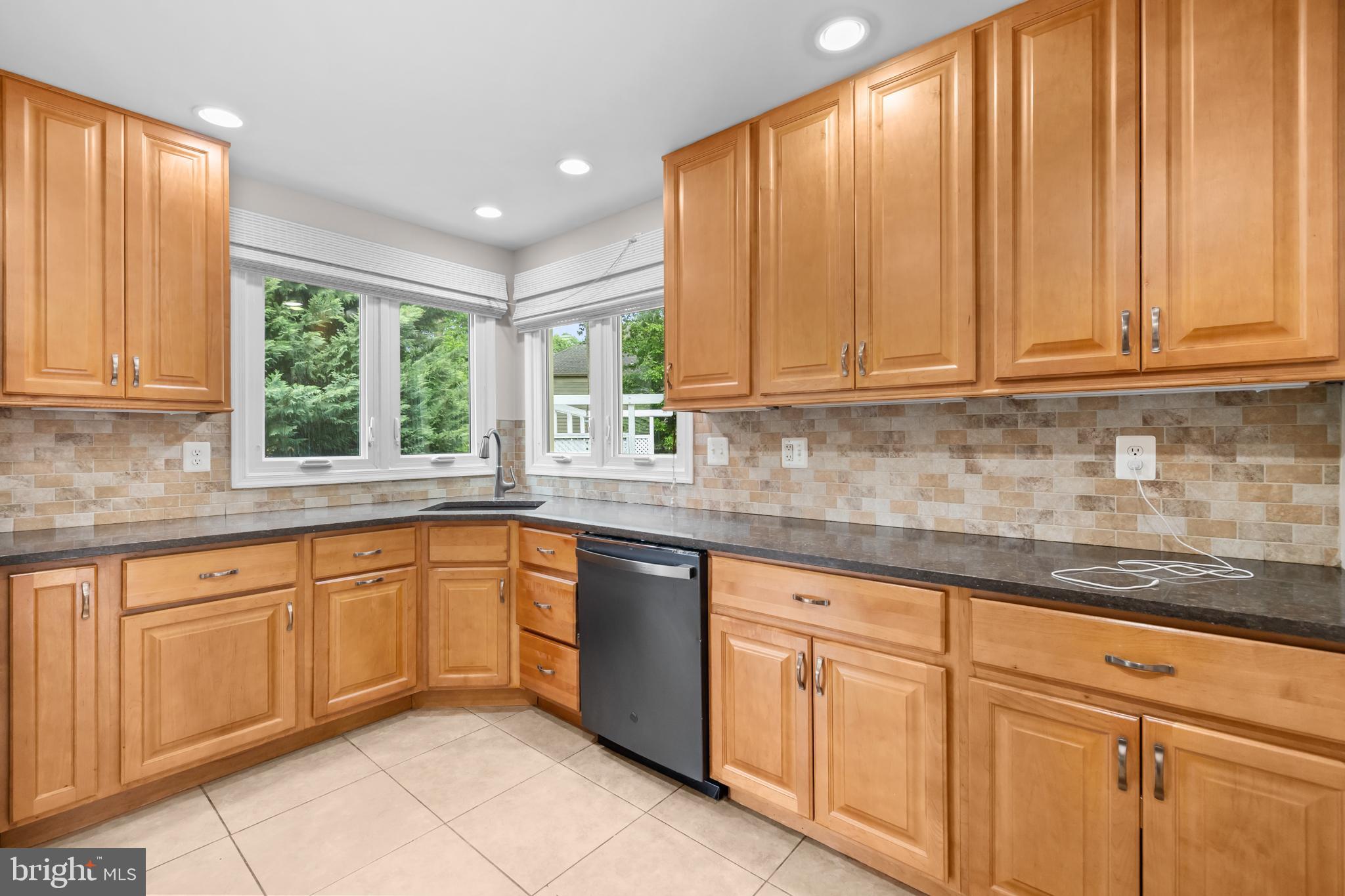 SOUTH RUN OAKS - Residential