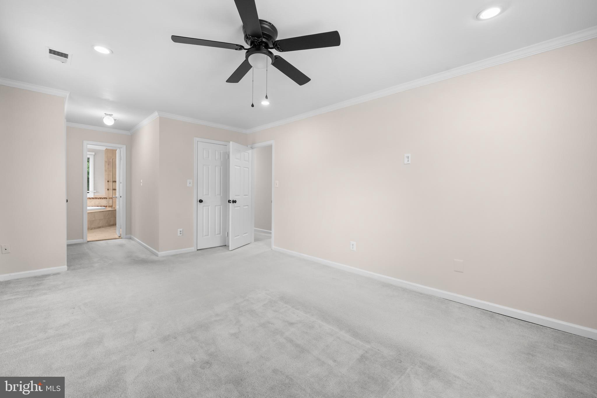 SOUTH RUN OAKS - Residential