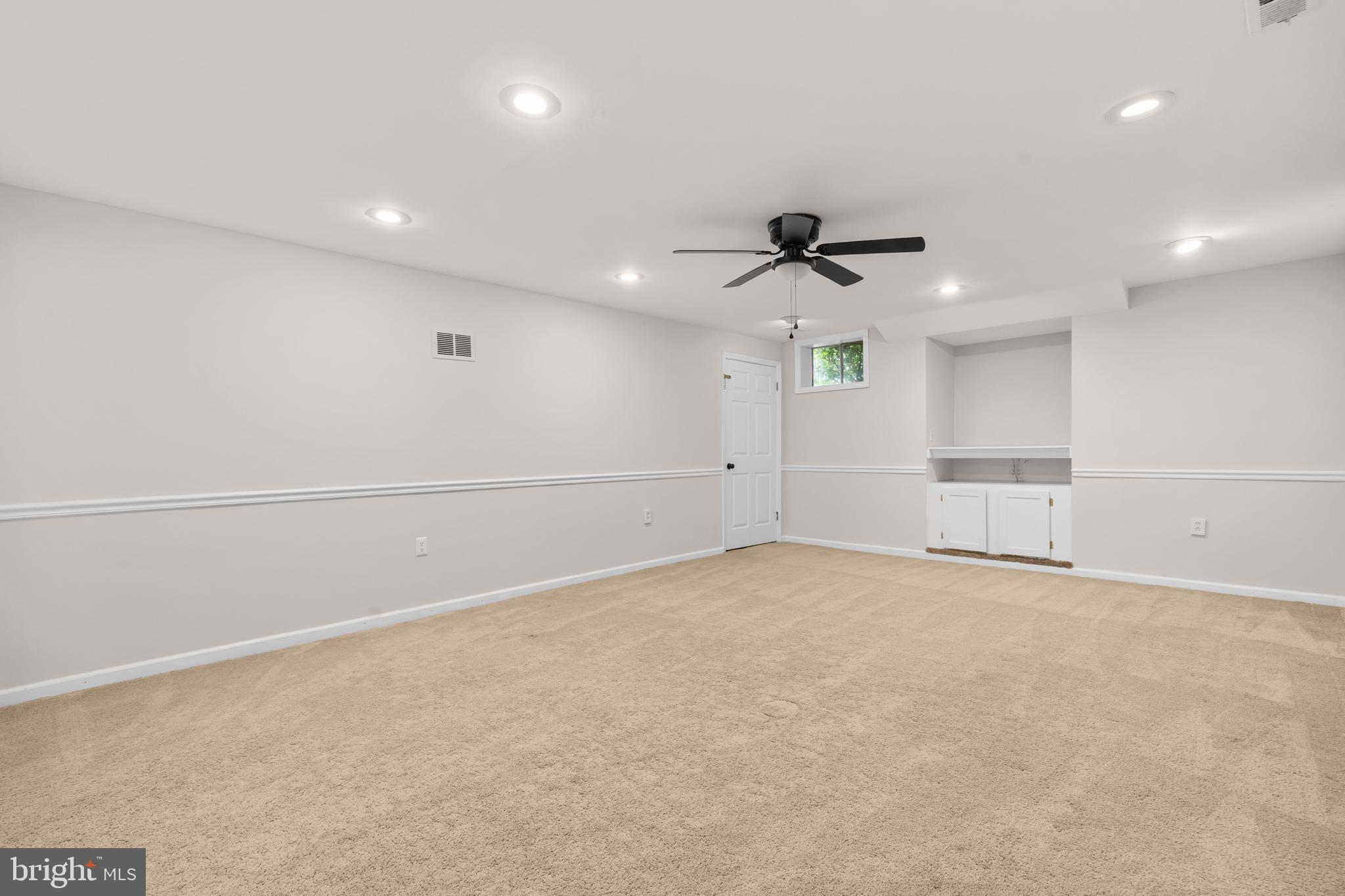 SOUTH RUN OAKS - Residential