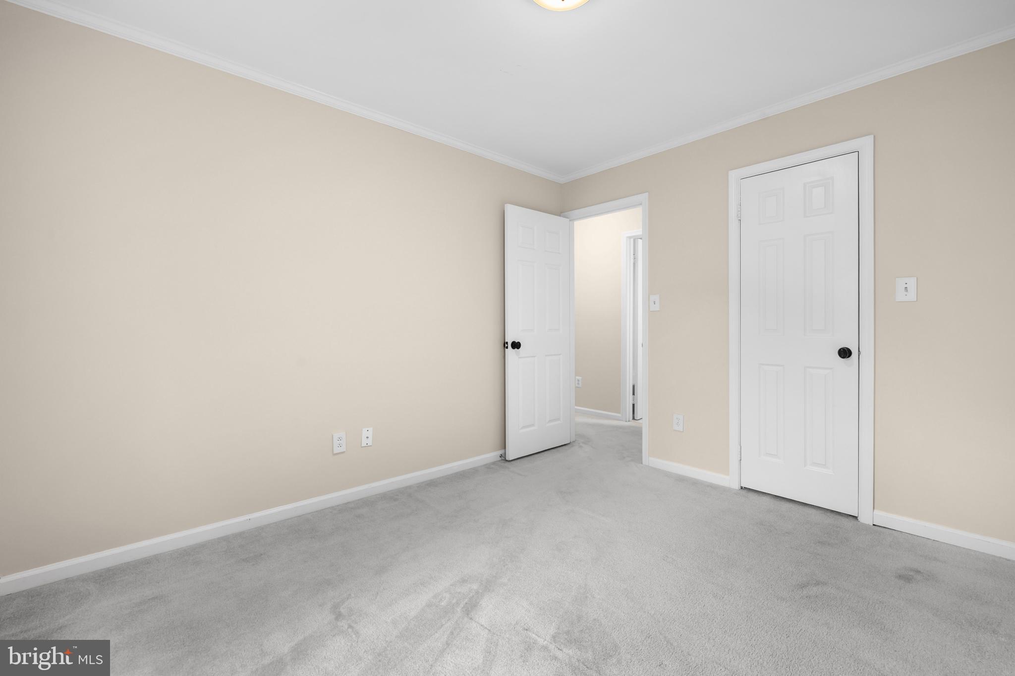 SOUTH RUN OAKS - Residential