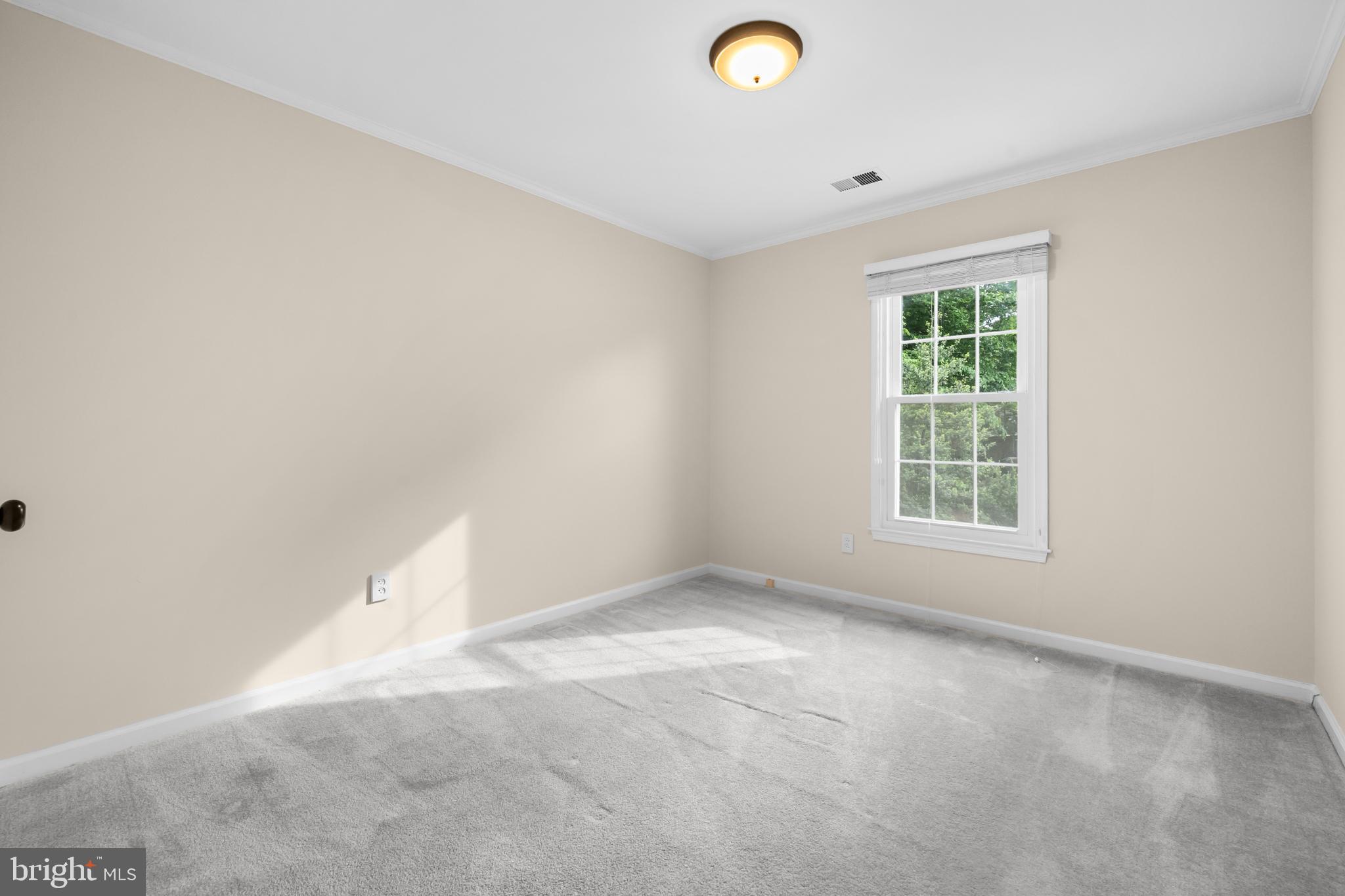 SOUTH RUN OAKS - Residential
