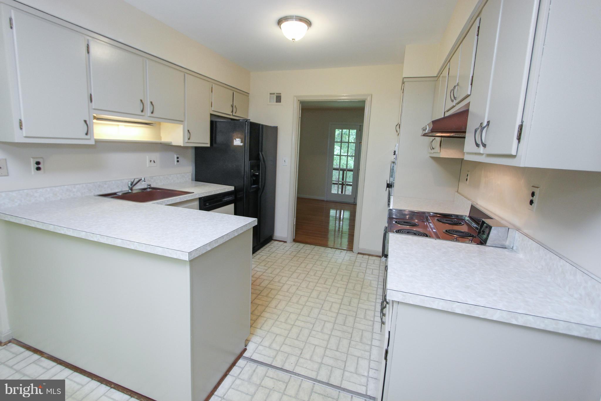 RESTON - Residential