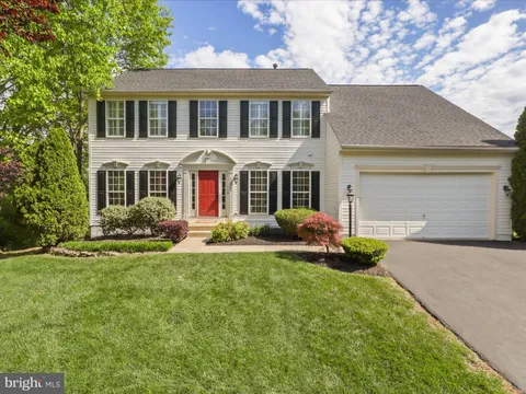 42026 Cherish Court, Aldie, VA MLS: VALO2093718