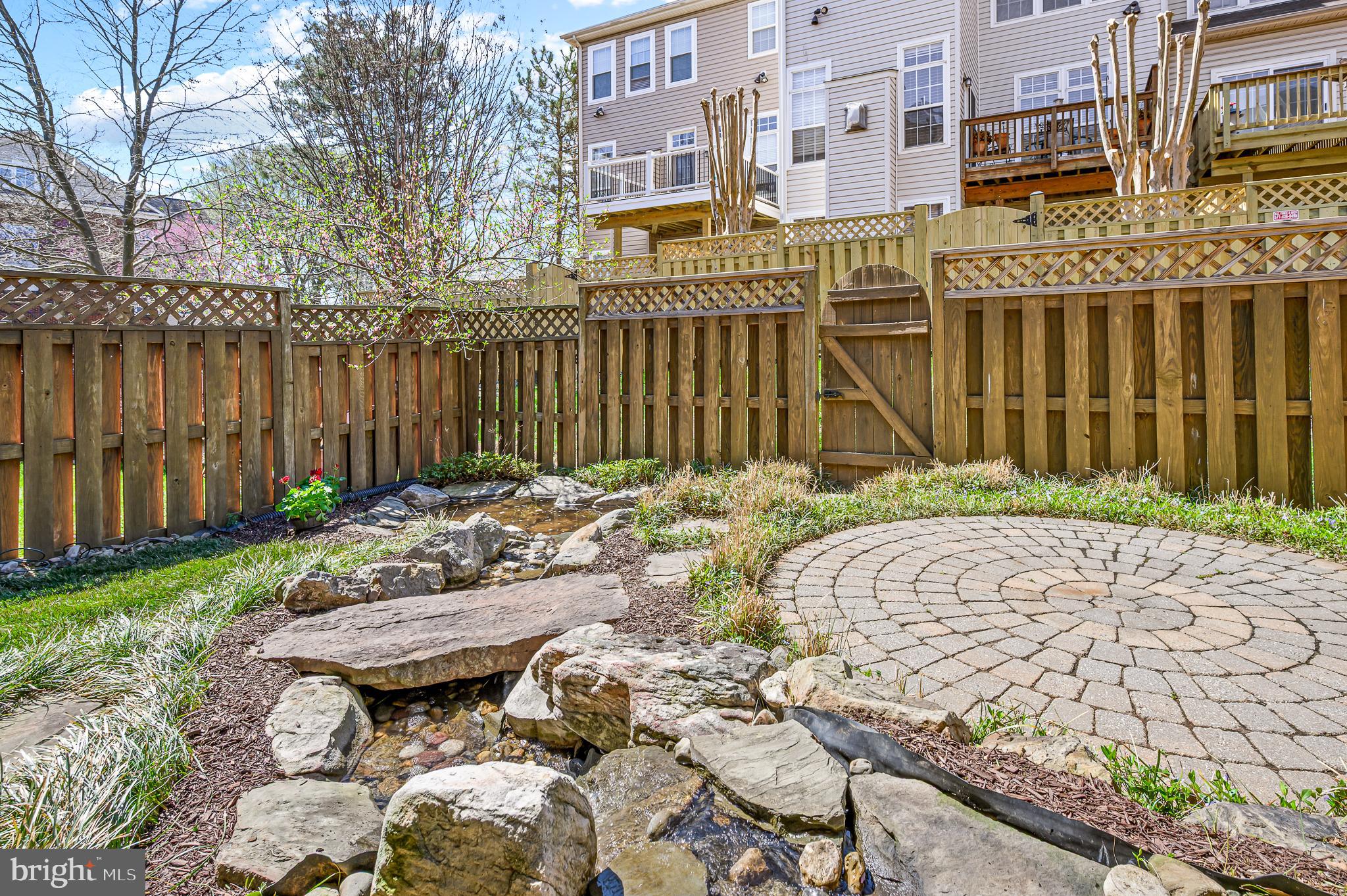 BROADLANDS SOUTH - Residential