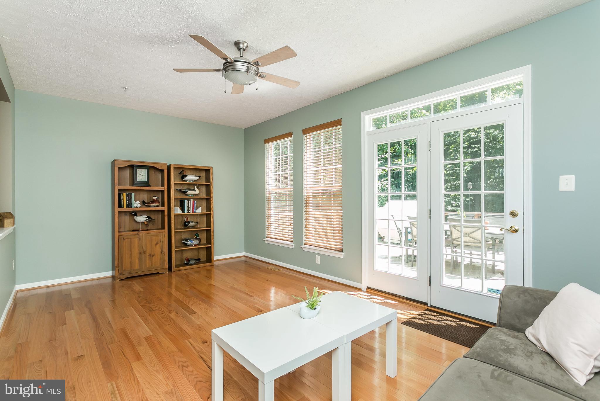 CONSTANT FRIENDSHIP - Residential