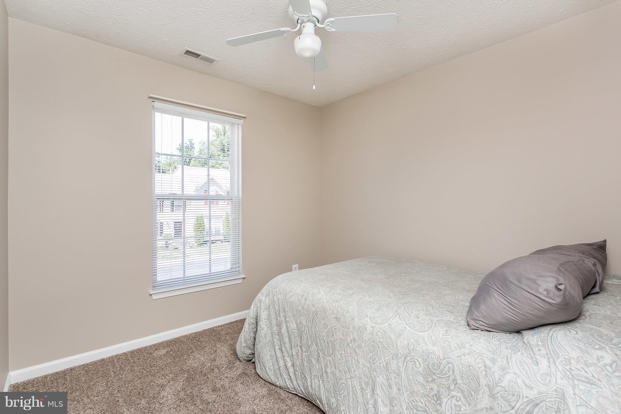 CONSTANT FRIENDSHIP - Residential