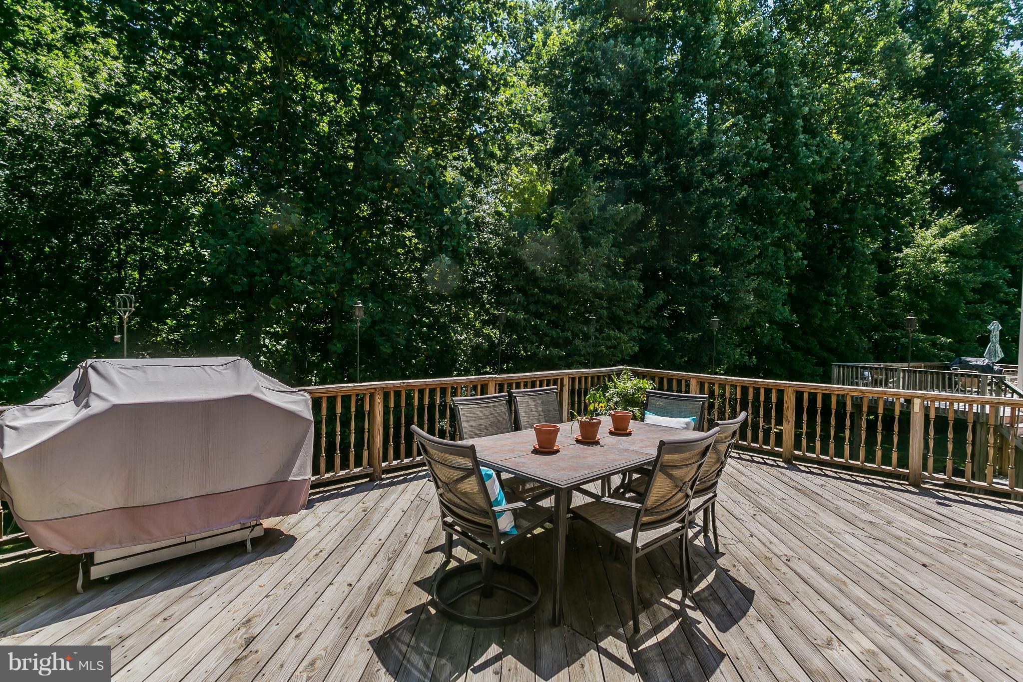 CONSTANT FRIENDSHIP - Residential