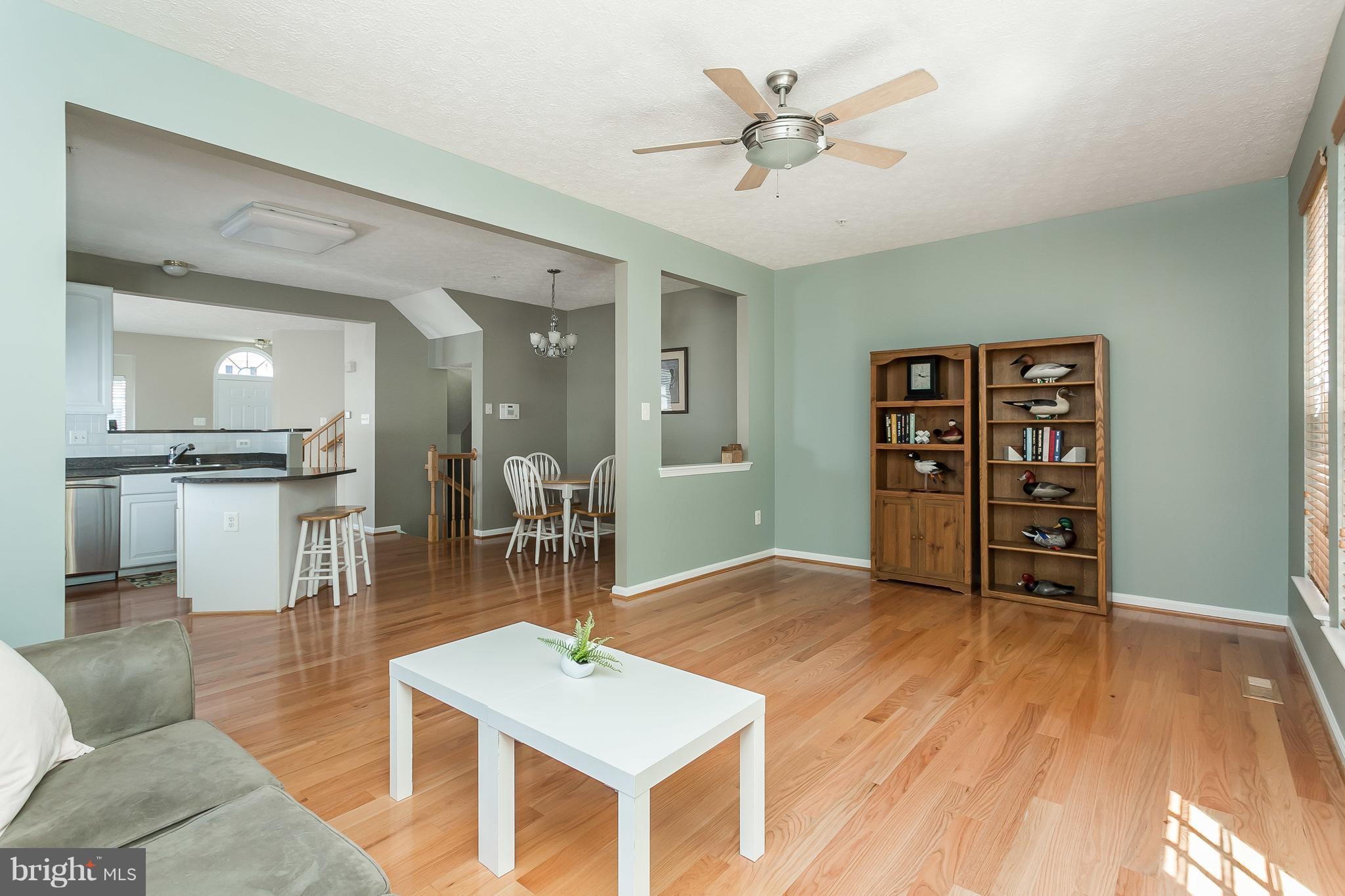 CONSTANT FRIENDSHIP - Residential