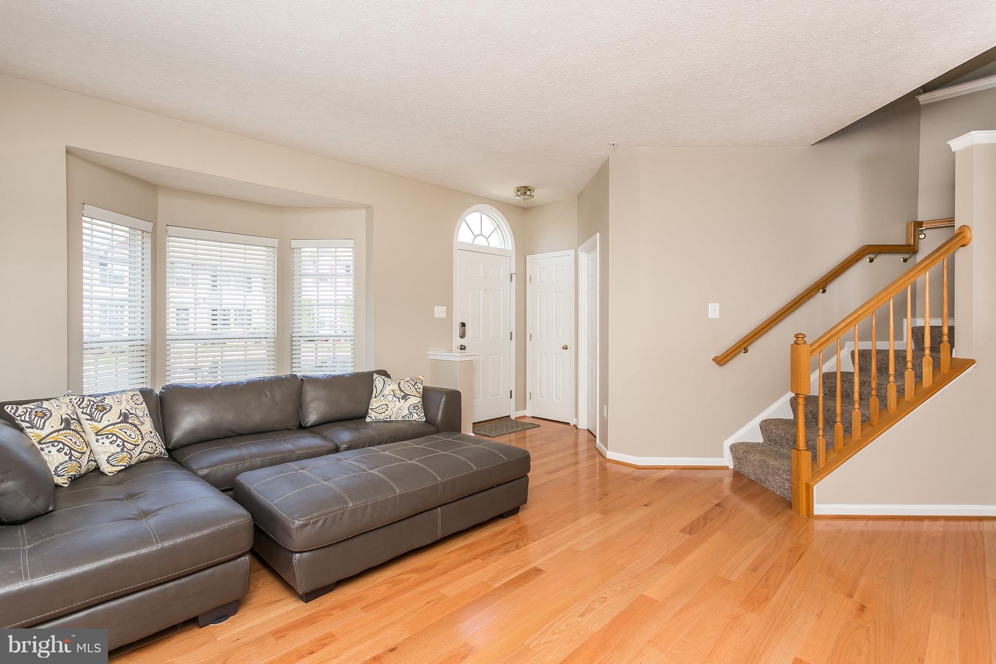 CONSTANT FRIENDSHIP - Residential