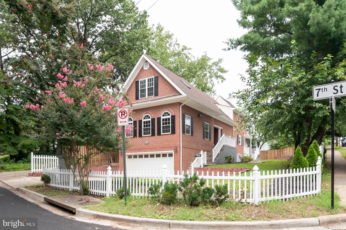 ALCOVA HEIGHTS - Residential