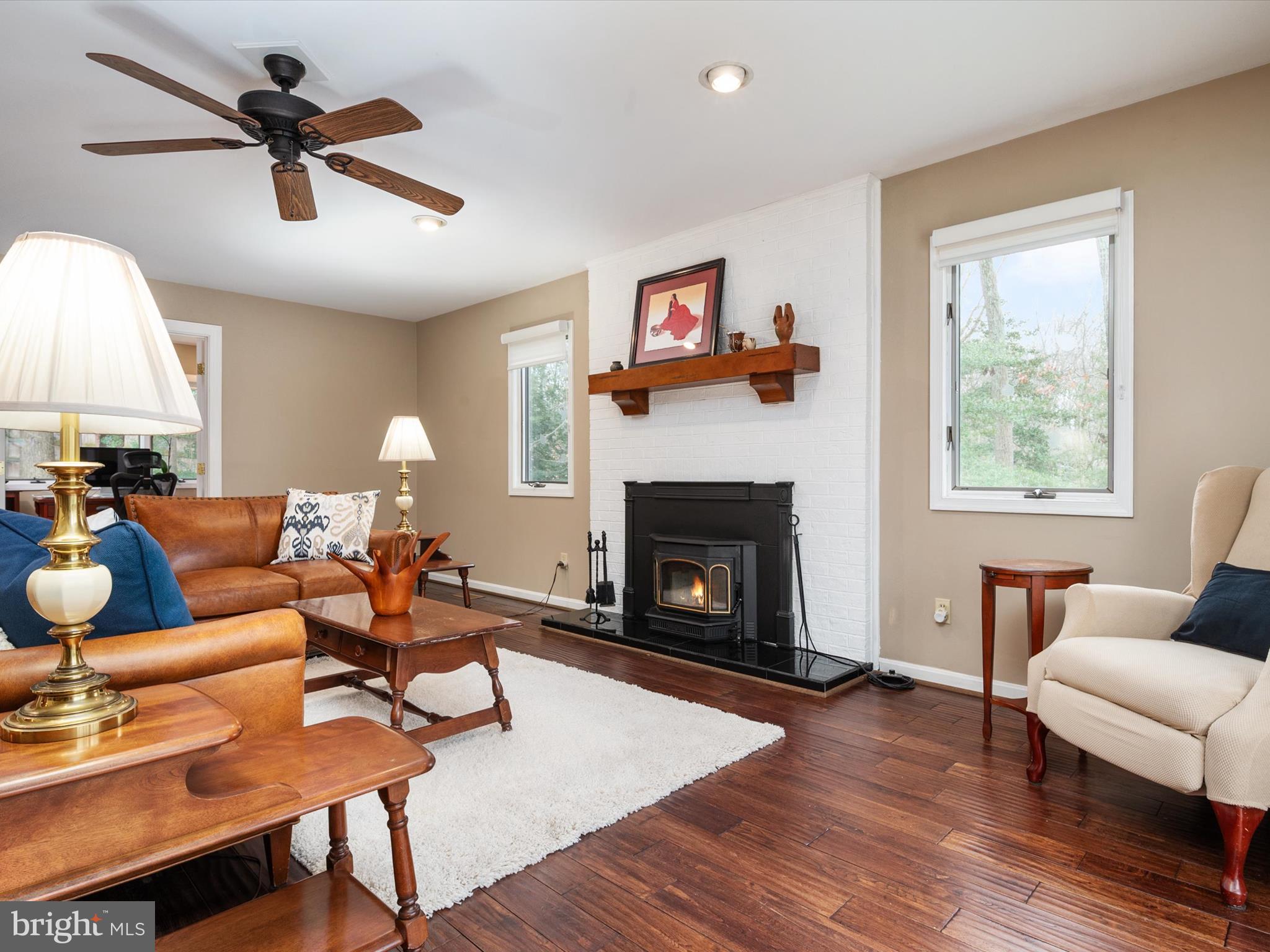 NORTH RIVER FOREST - Residential