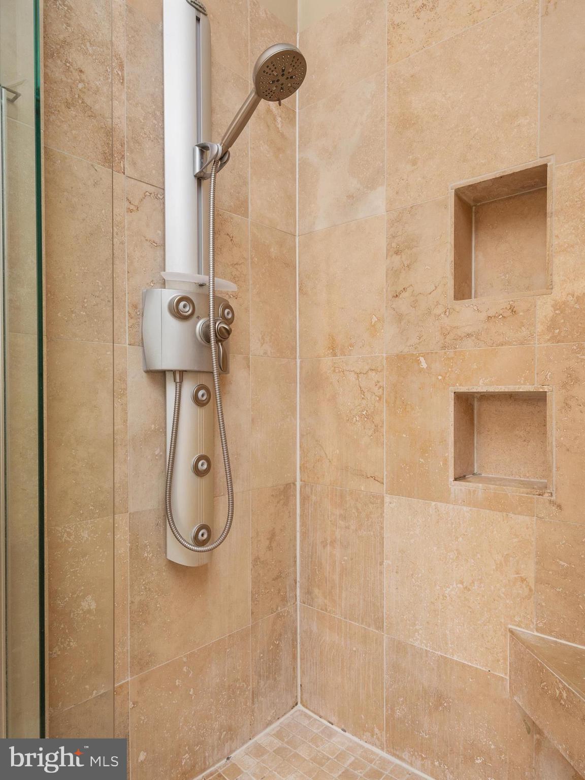 NORTH RIVER FOREST - Residential