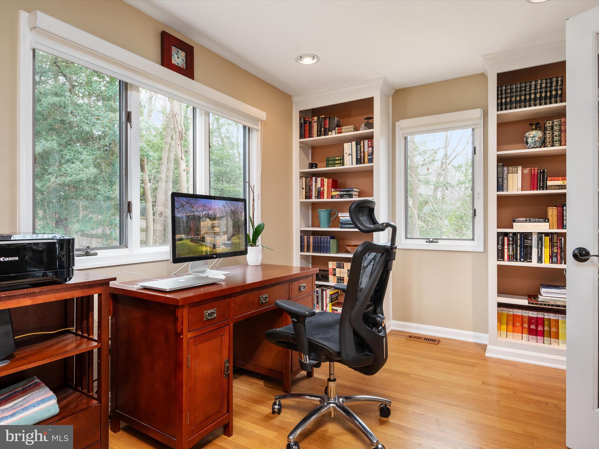 NORTH RIVER FOREST - Residential