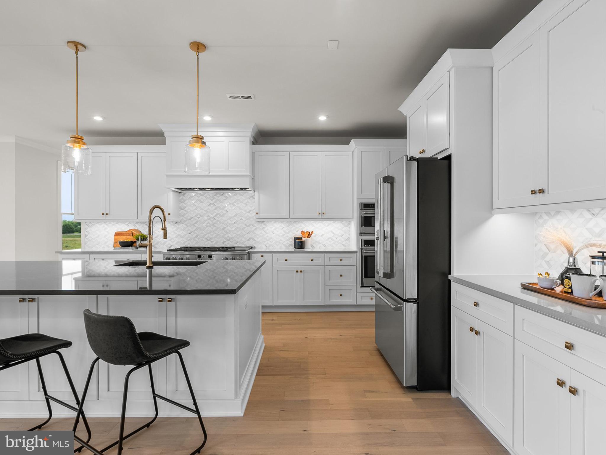 MEADOWBROOK - Residential