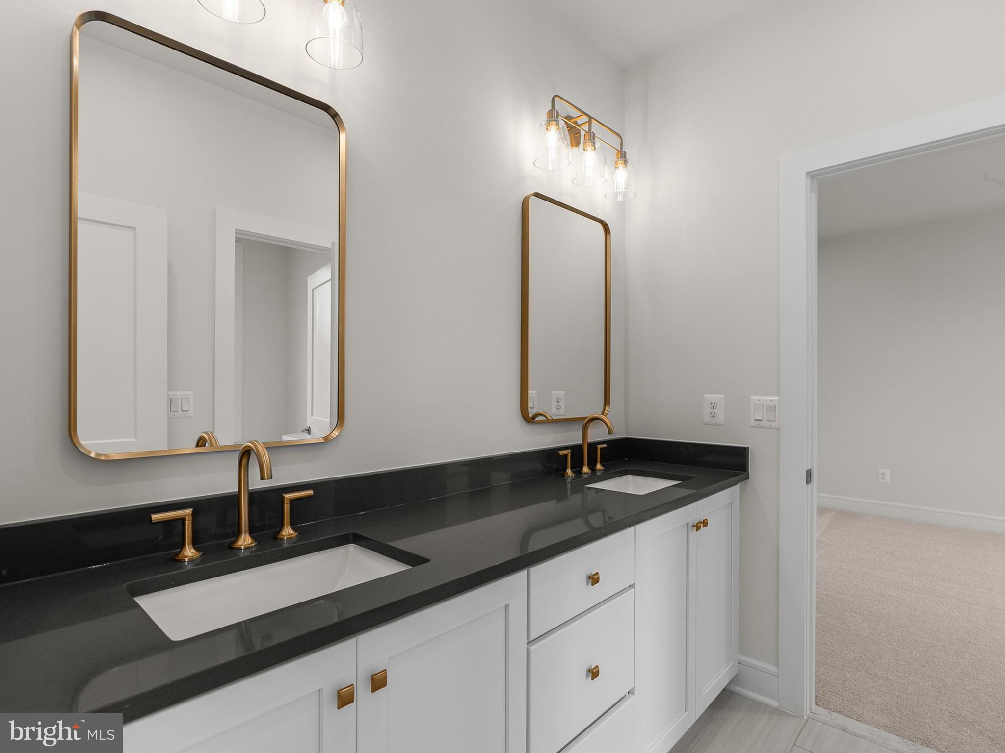 MEADOWBROOK - Residential