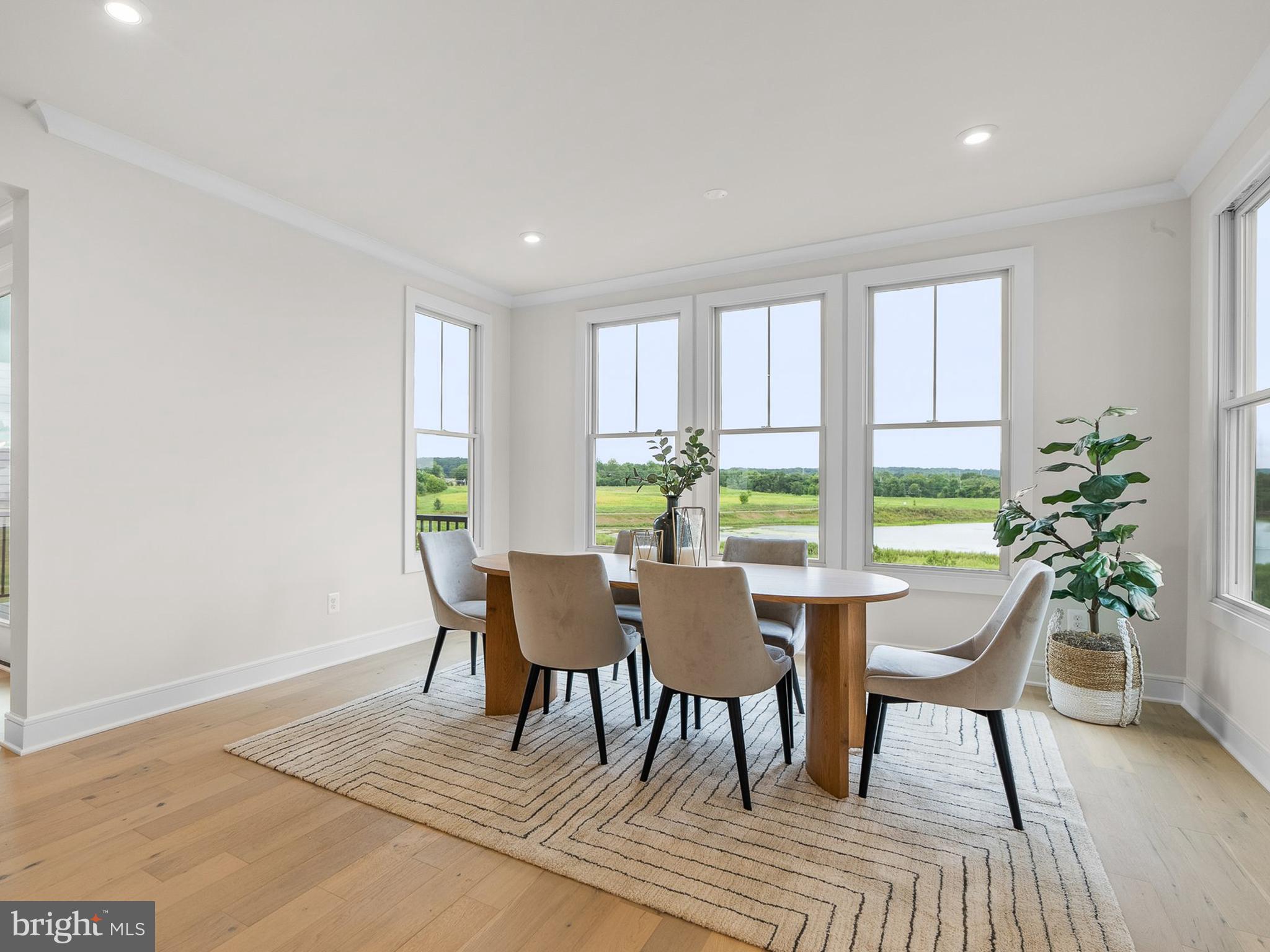 MEADOWBROOK - Residential