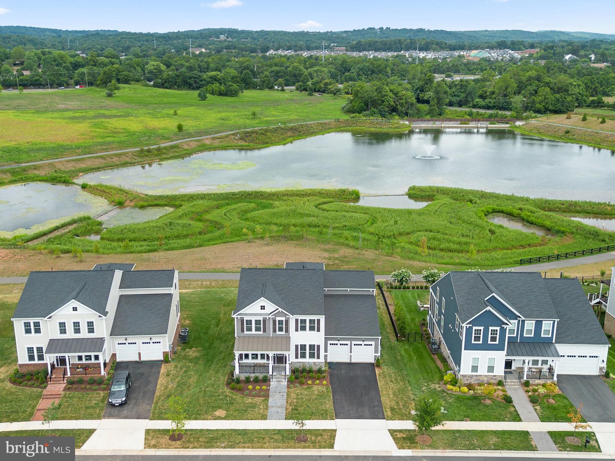 MEADOWBROOK - Residential