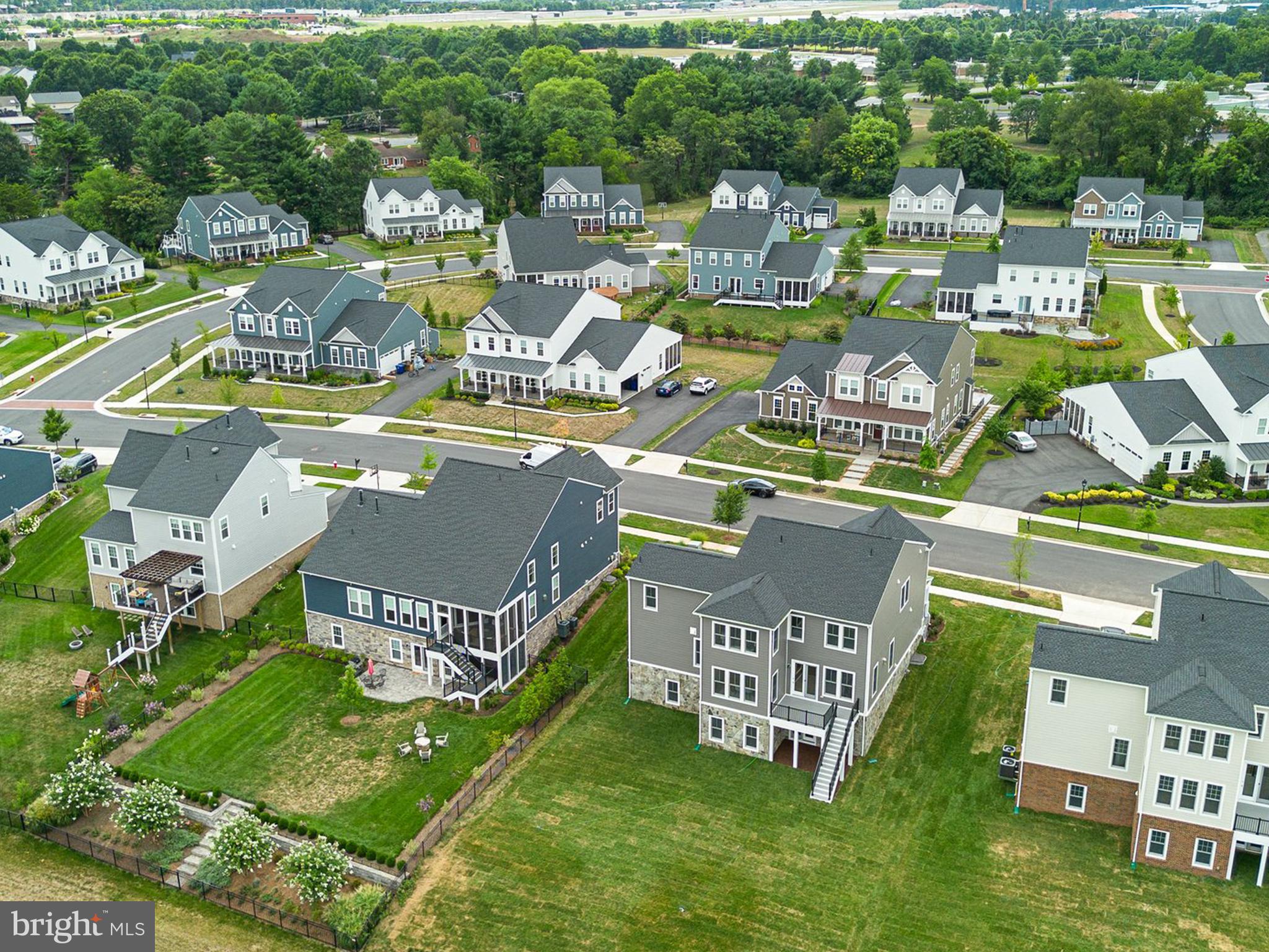 MEADOWBROOK - Residential