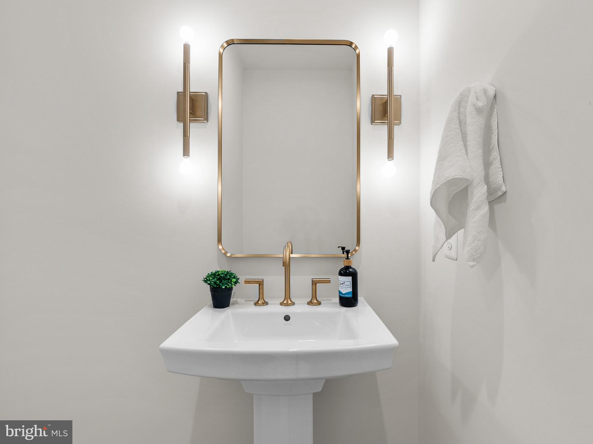 MEADOWBROOK - Residential