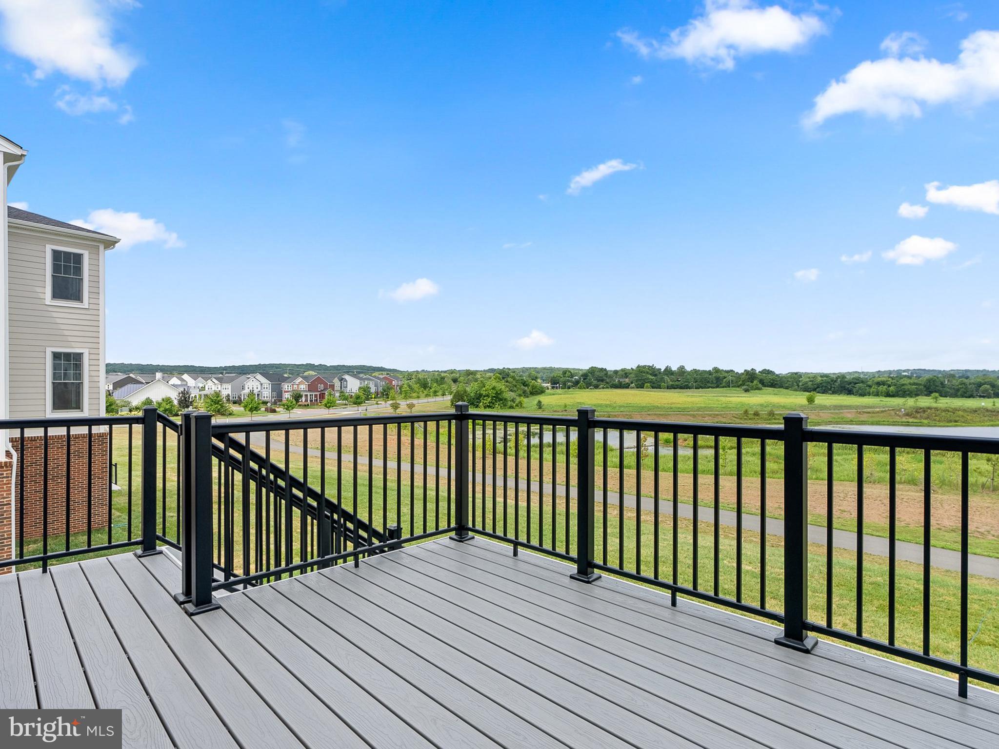 MEADOWBROOK - Residential