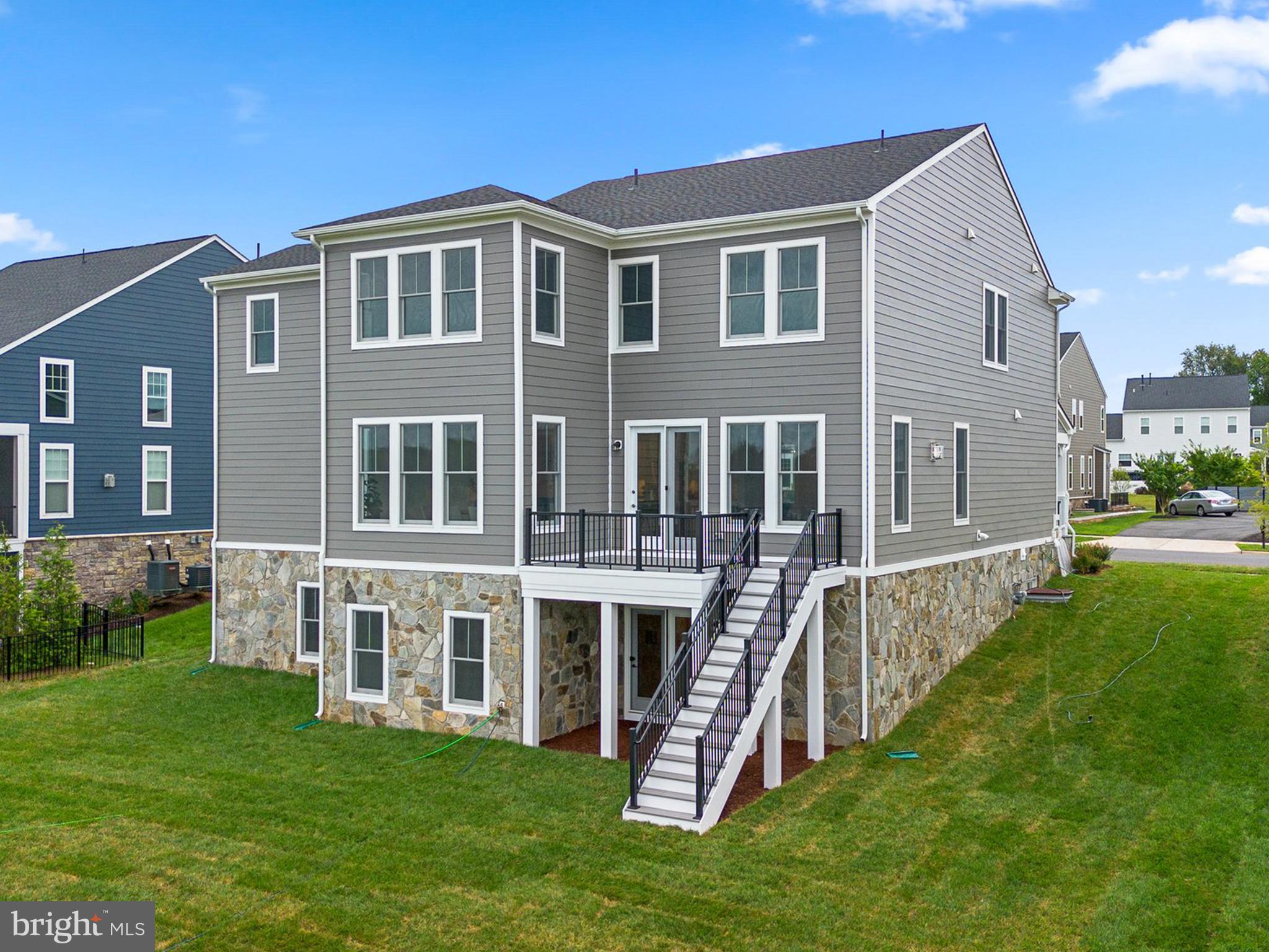 MEADOWBROOK - Residential