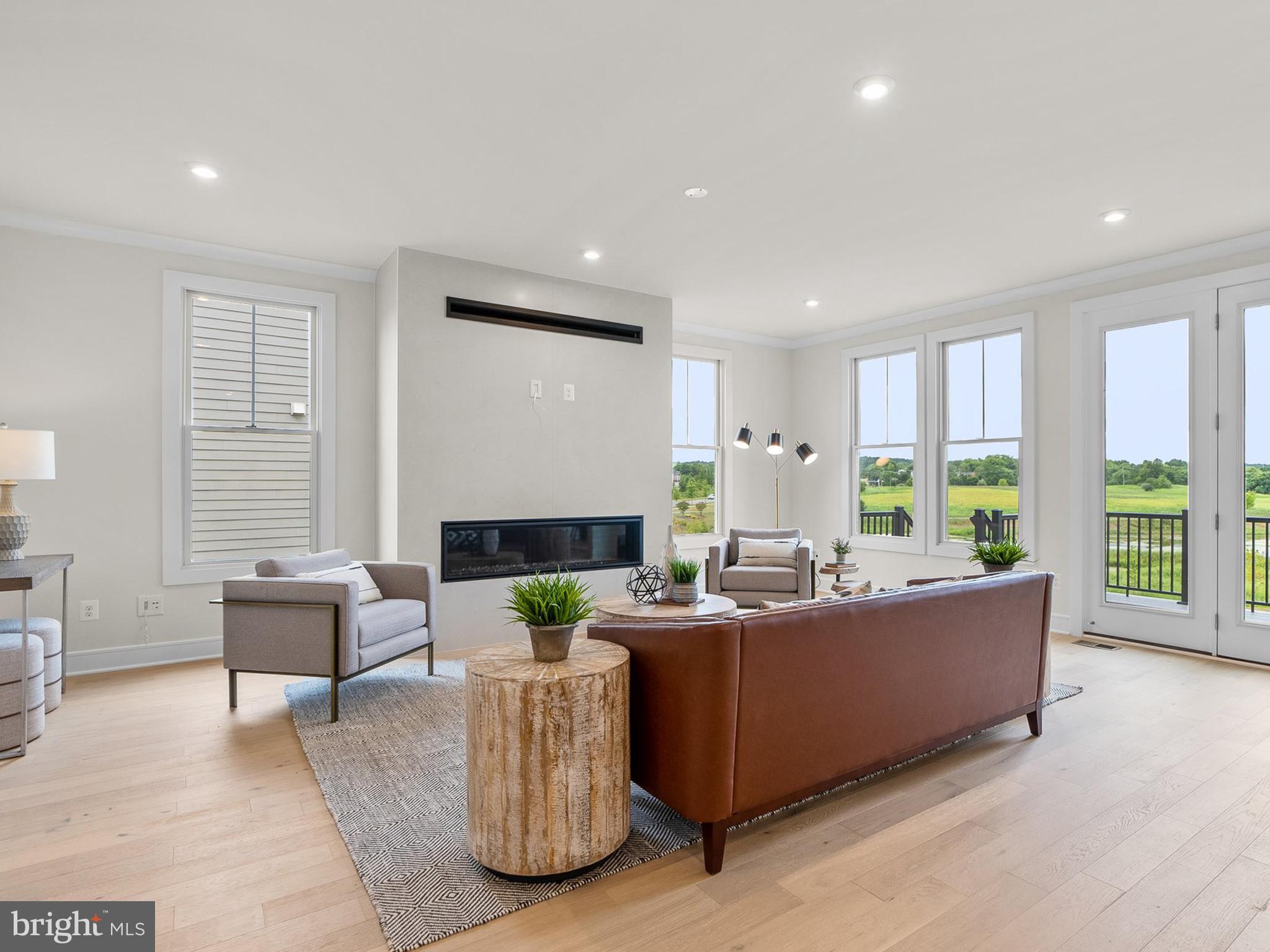 MEADOWBROOK - Residential