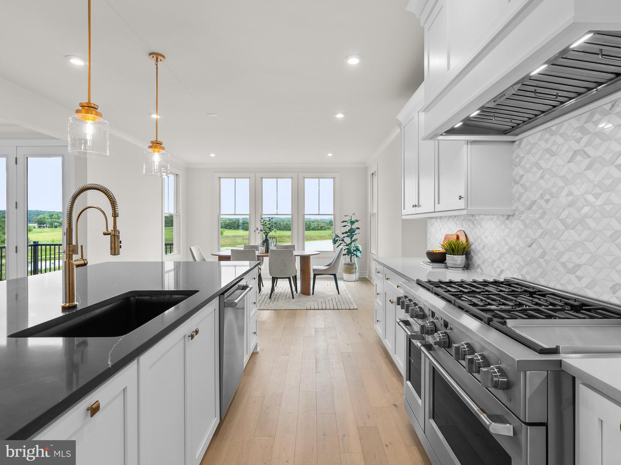 MEADOWBROOK - Residential