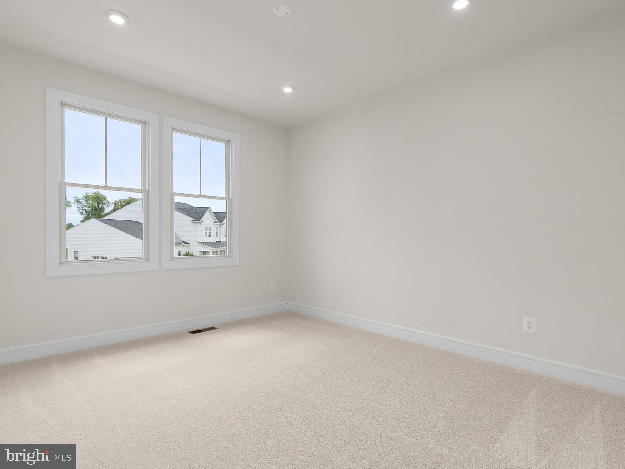 MEADOWBROOK - Residential