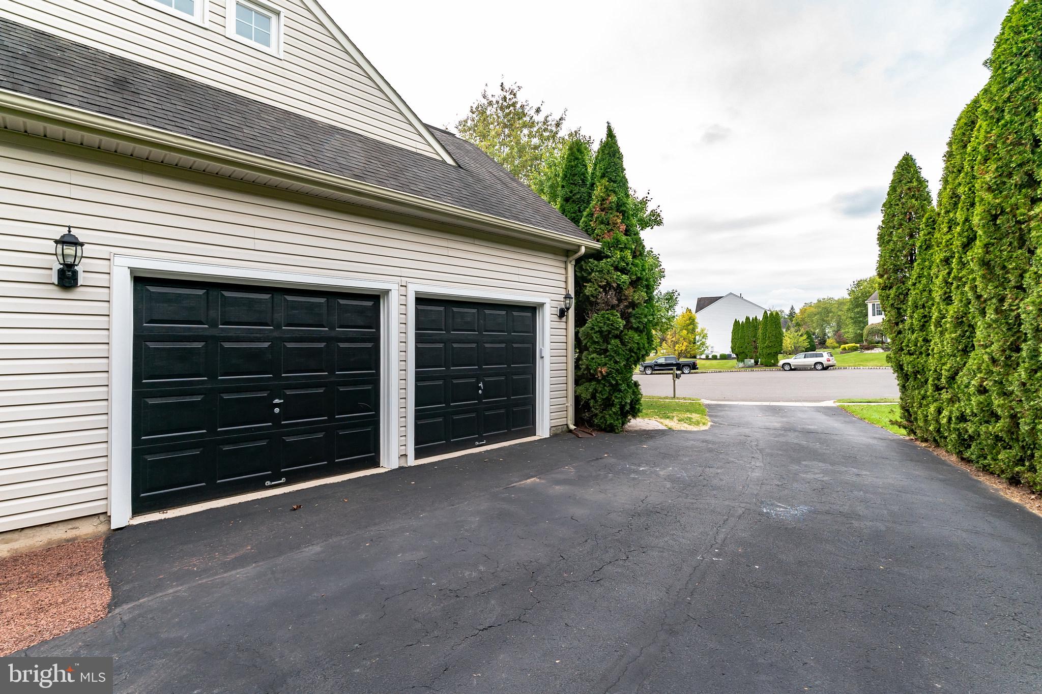 HICKORY RIDGE - Residential