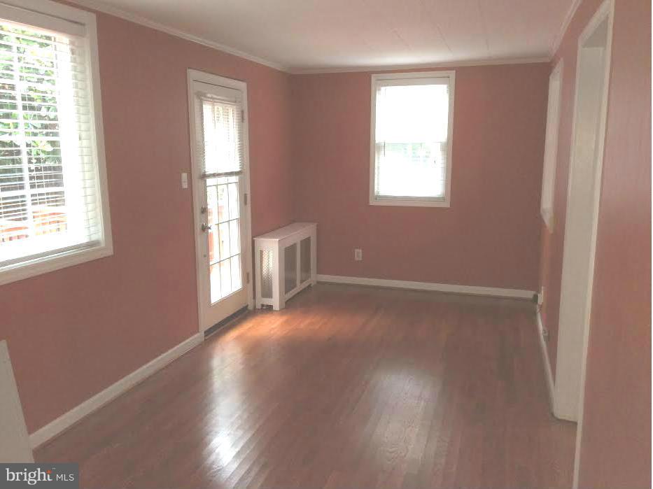 ROSEMONT PARK - Residential Lease