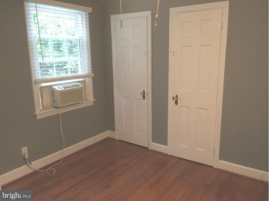 ROSEMONT PARK - Residential Lease