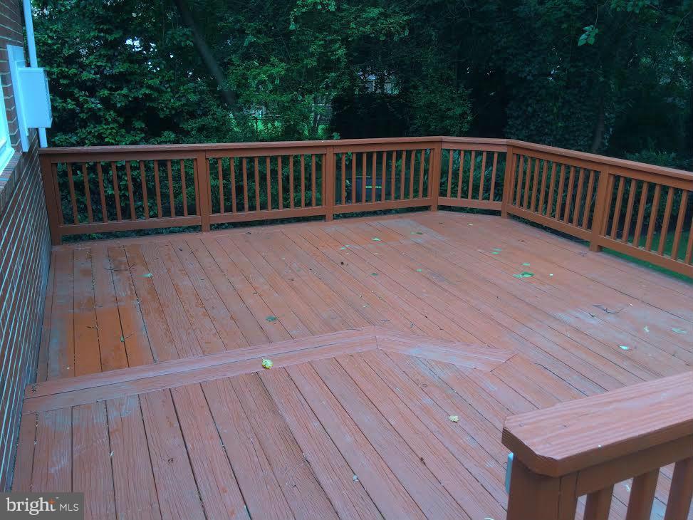 ROSEMONT PARK - Residential Lease