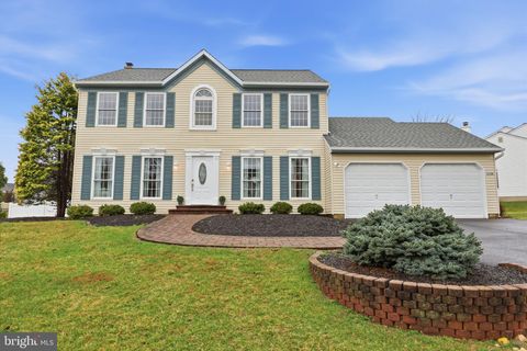 Homes For Sale - 2128 Robin Drive<br/> WARRINGTON, PA 18976