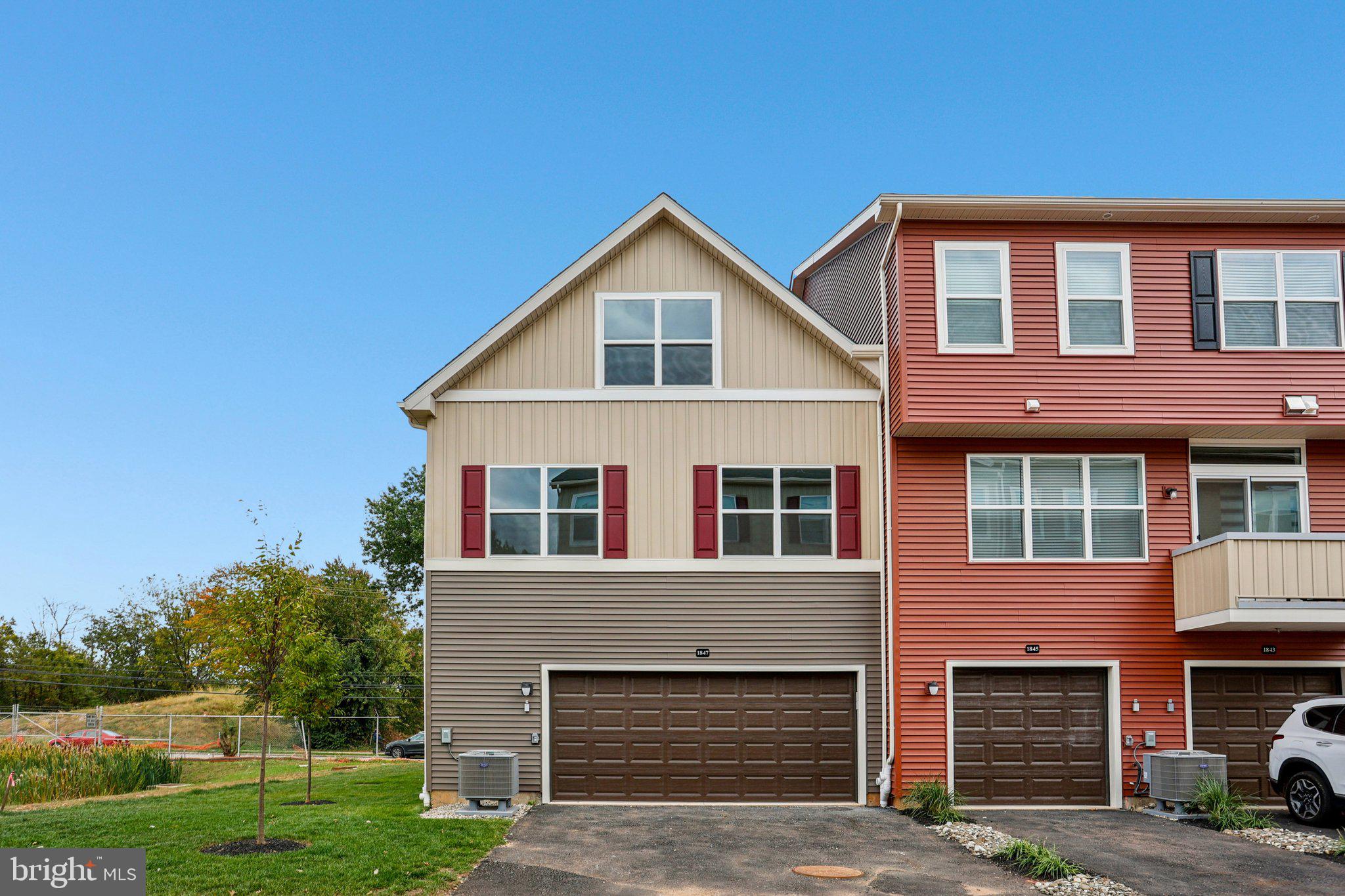 ARBOR PLACE - Residential