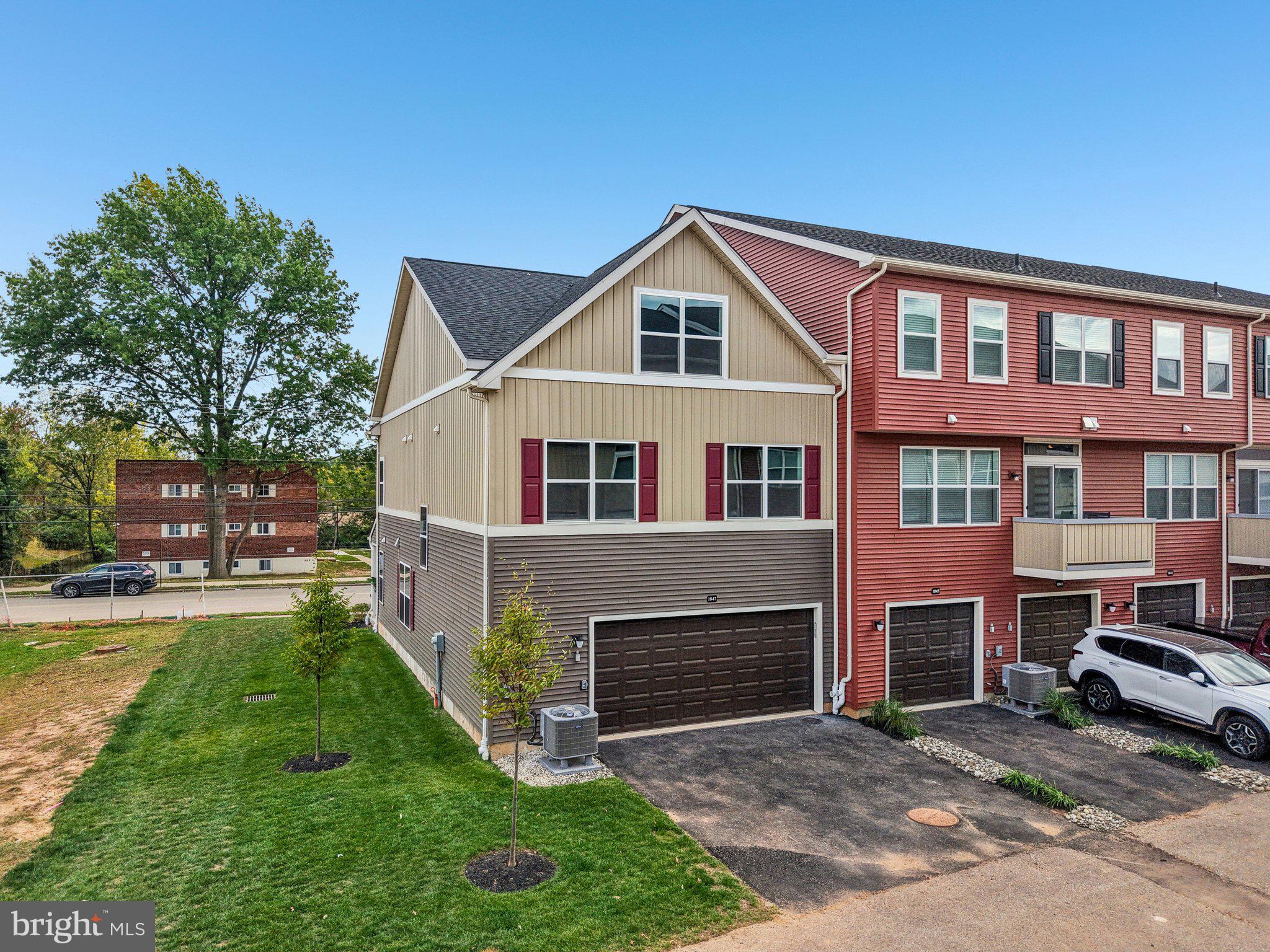 ARBOR PLACE - Residential