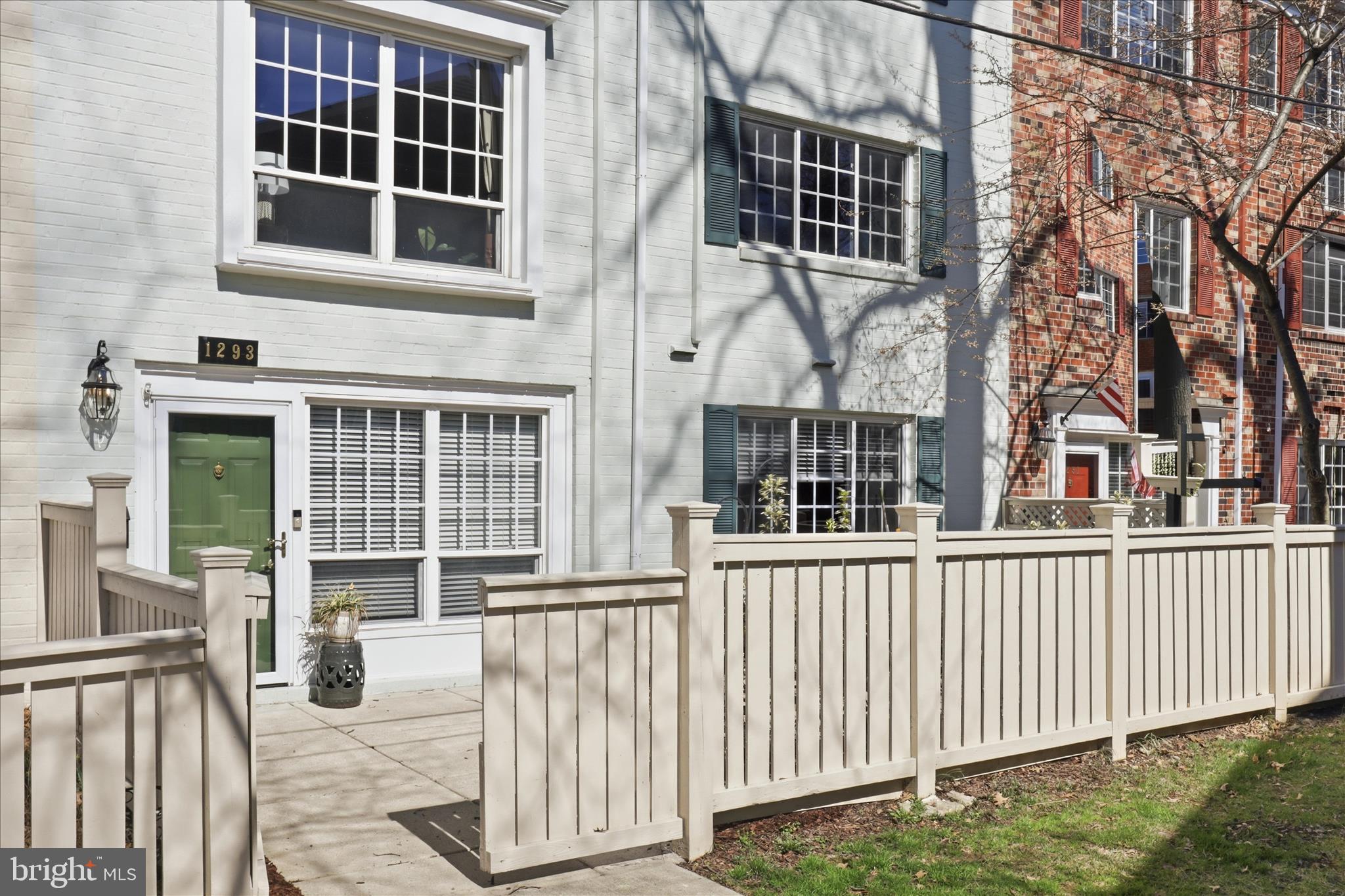 PARKSIDE AT ALEXANDRIA - Residential