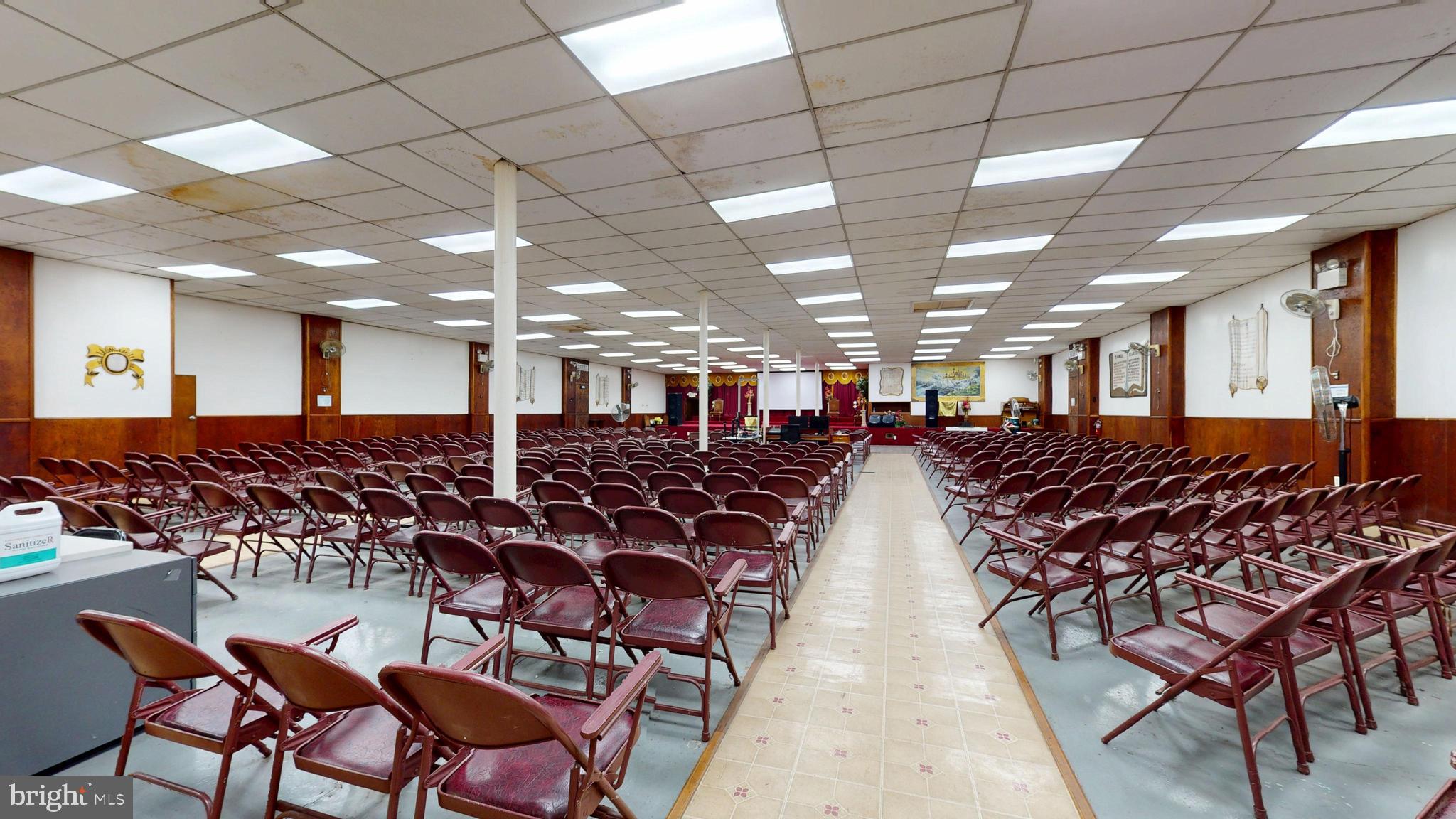 1142 S BROADWAY 1148