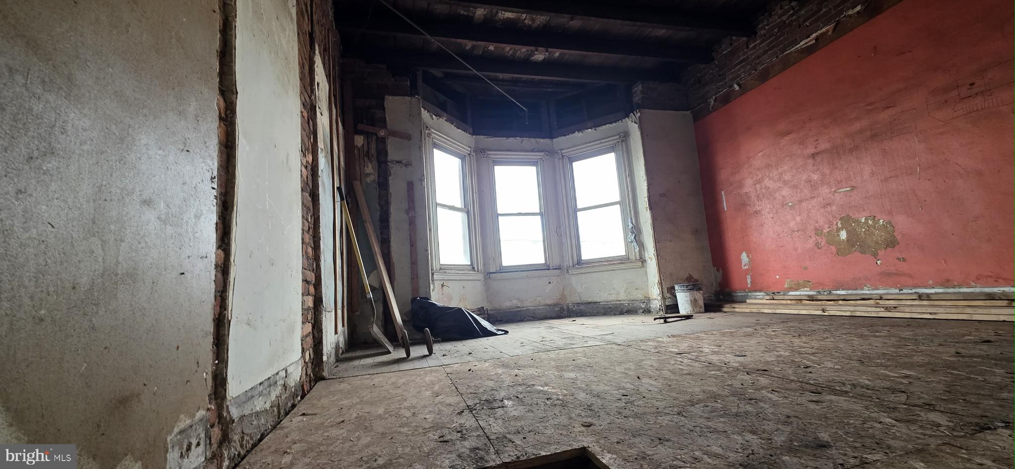 POINT BREEZE - Residential