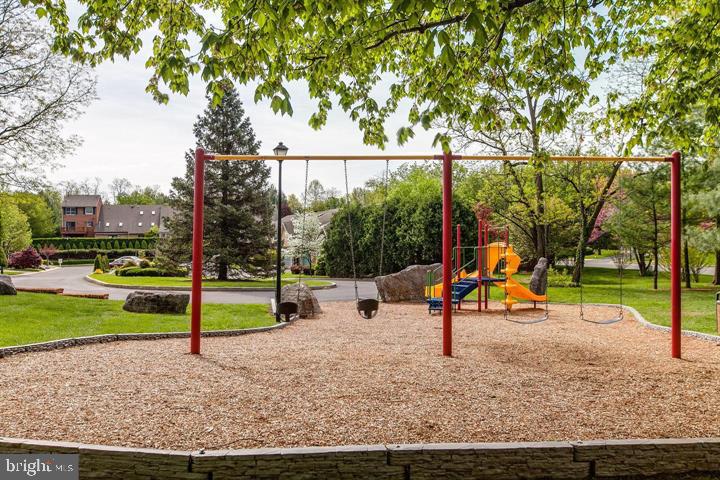 NORTH GATE TOWNE HOMES - Residential