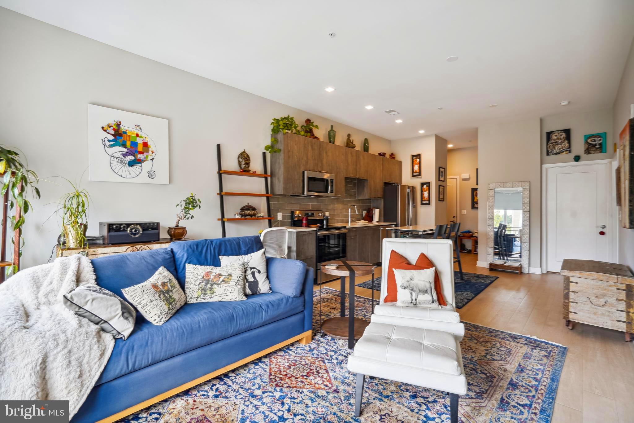 TRAFALGAR FLATS - Residential